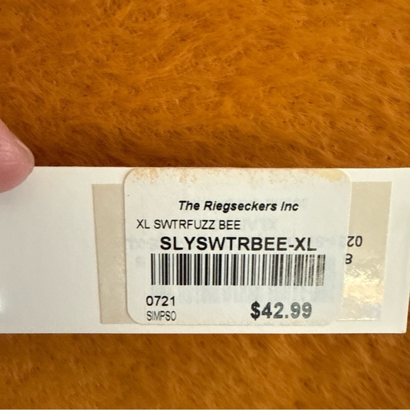 NWT Simply Southern Fuzzy Bumble Bee Sweater Women’s XL Soft Fluffy READ DESCRIP - Picture 4 of 9